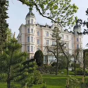 4* Отель Bristol Palace